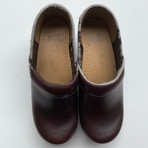 Brown Leather Dansko Clogs Size 37 US 7